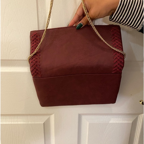 Burgundy Shoulder / crossbody bag. - Picture 4 of 4